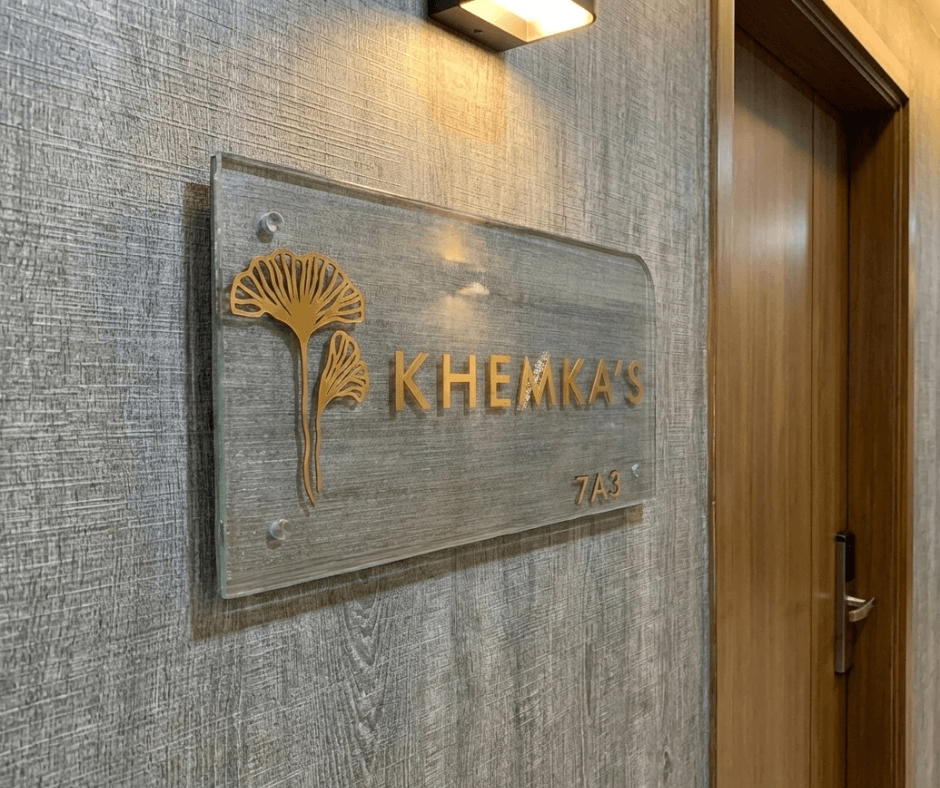 Virya – Glass Name Plate with Gold Steel Letters and Swarovski Accents